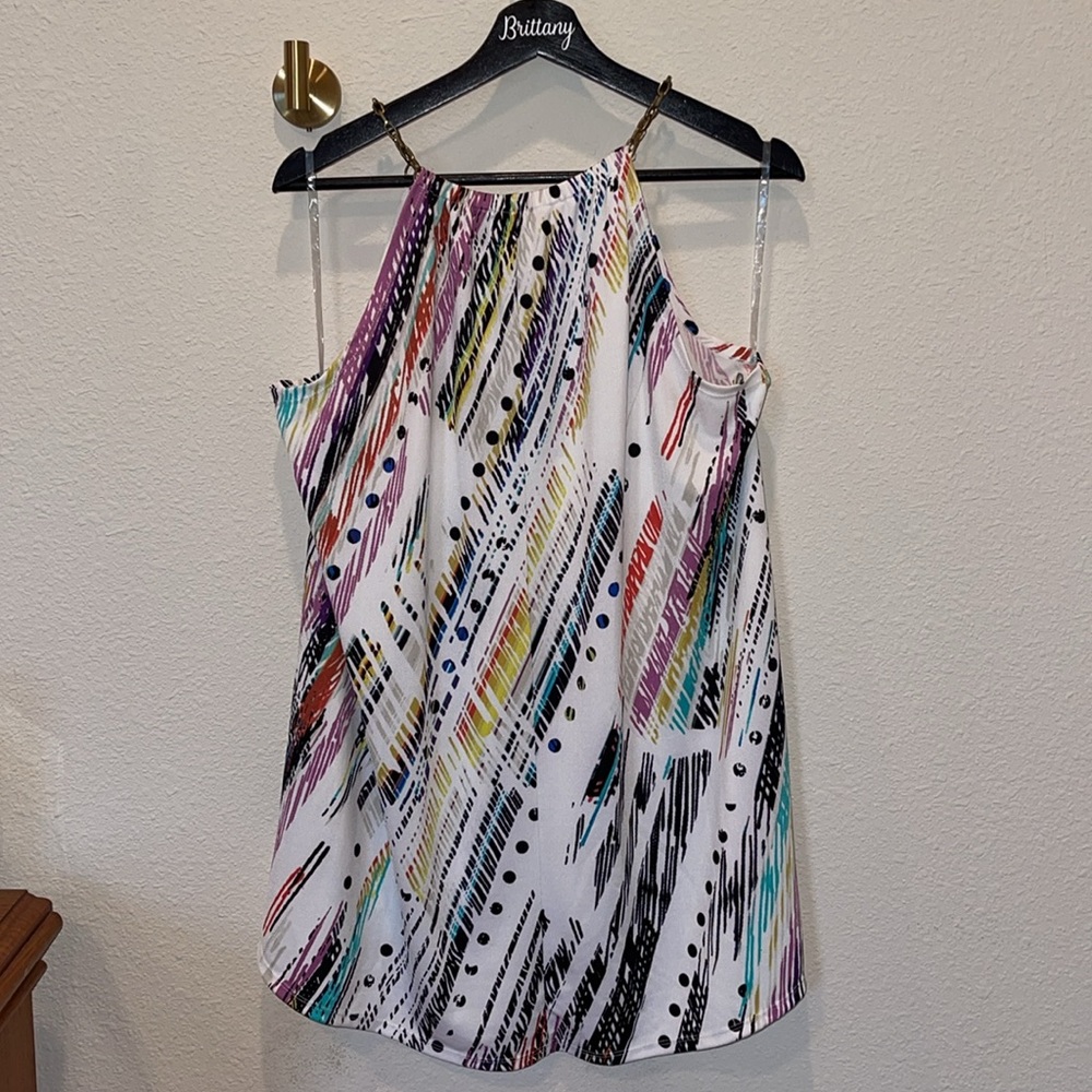 Essentials Tank Top - Picture 4 of 5